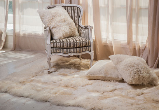 Living-room-area-decorative-faux-fur-rug