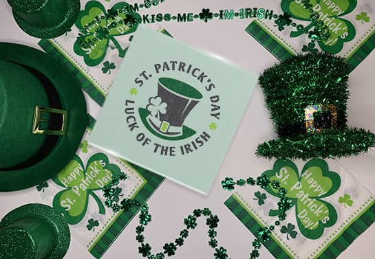 St. Patrick's Day Luck of The Irish table decoration idea St