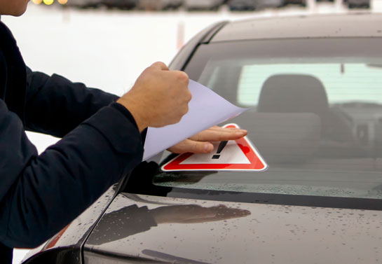 applying car decal applying-car-decal