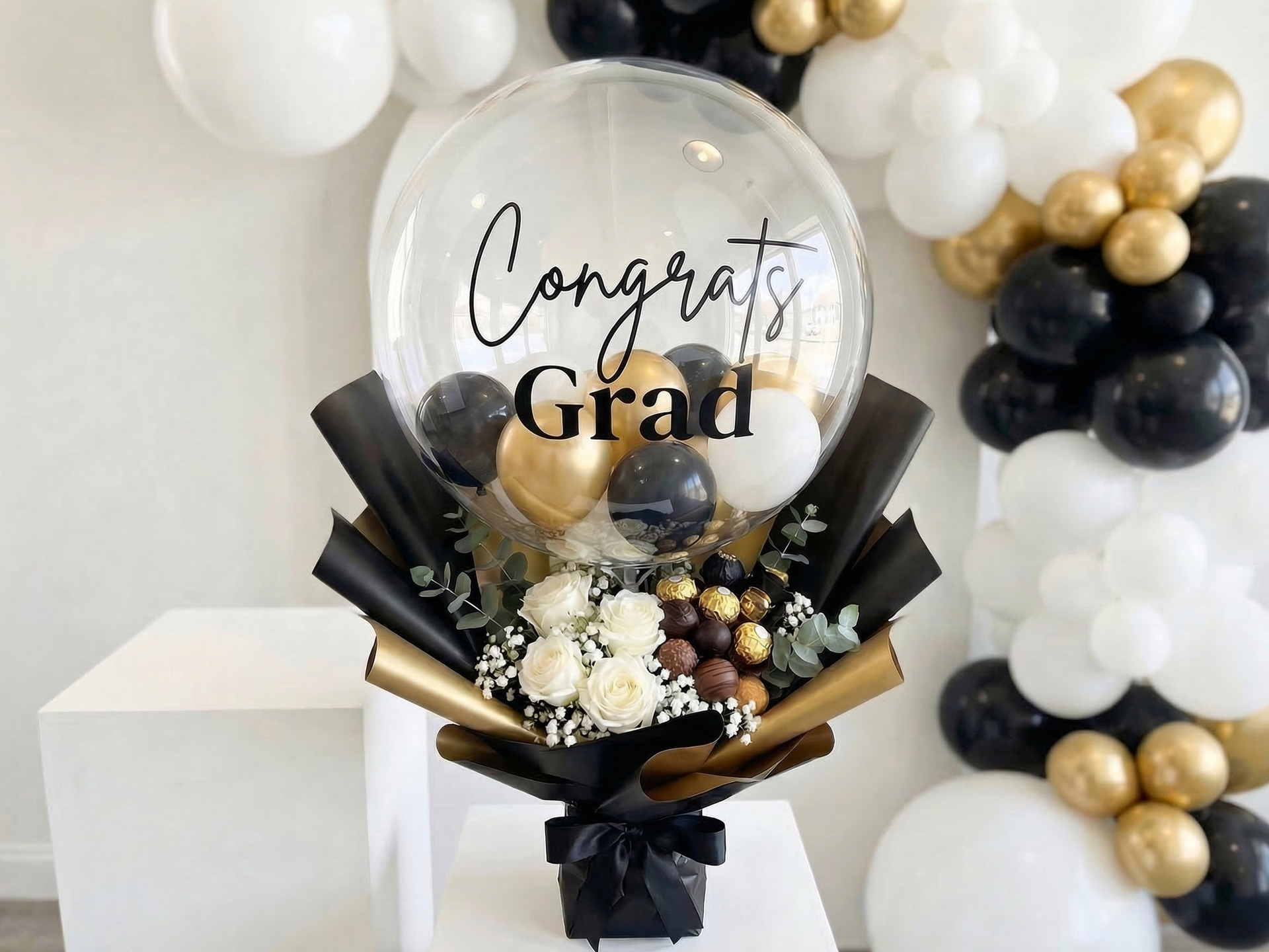 congrats-grad-decorative-balloon-bouquet