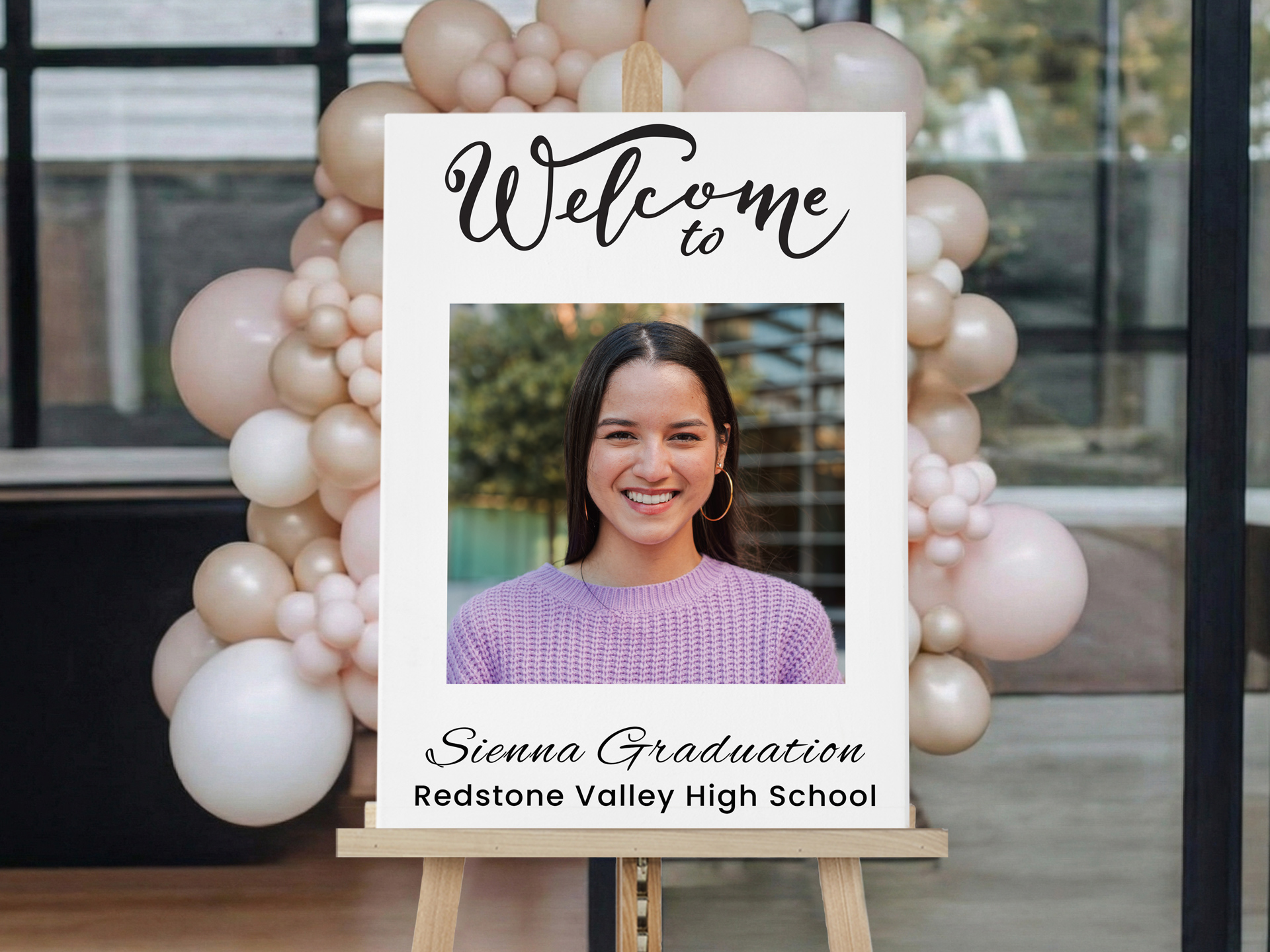 grad-party-welcome-sign-with-student-portrait