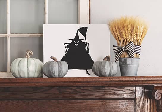 freaky halloween mantel sign freaky-halloween-mantel-sign