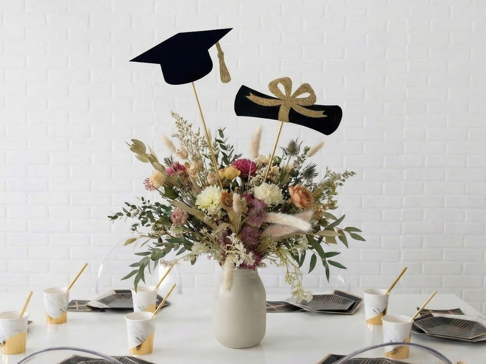 graduation-party-flowers-in-the-jar-with-decorations