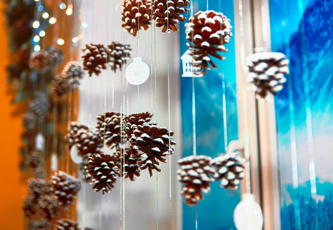 hanging-christmas-decorations