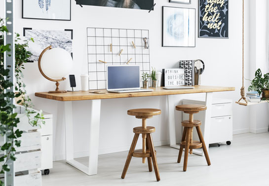white home office minimalistic look with wooden decor and plants home-office-minimalistic-look