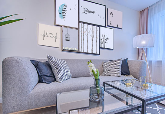 living-room-wall-decor-with-wooden-pictures