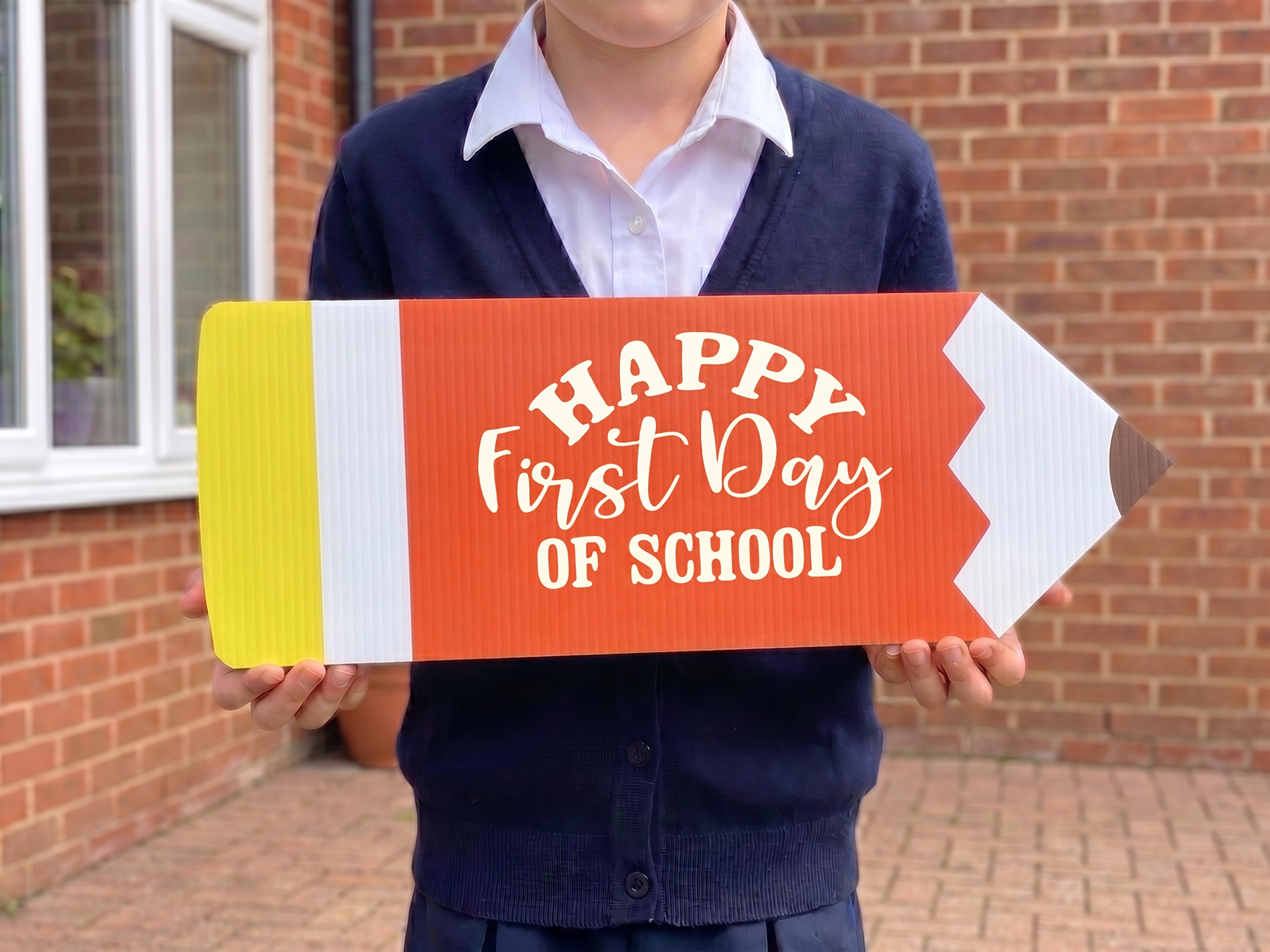 pencil-form-corrugated-sign