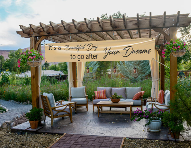 small-patio-hanging-decor