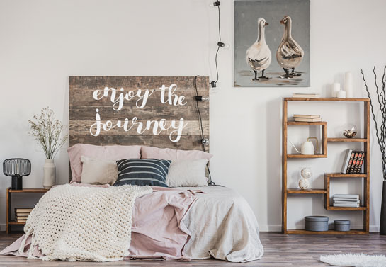 wooden-DIY-bedroom-decor